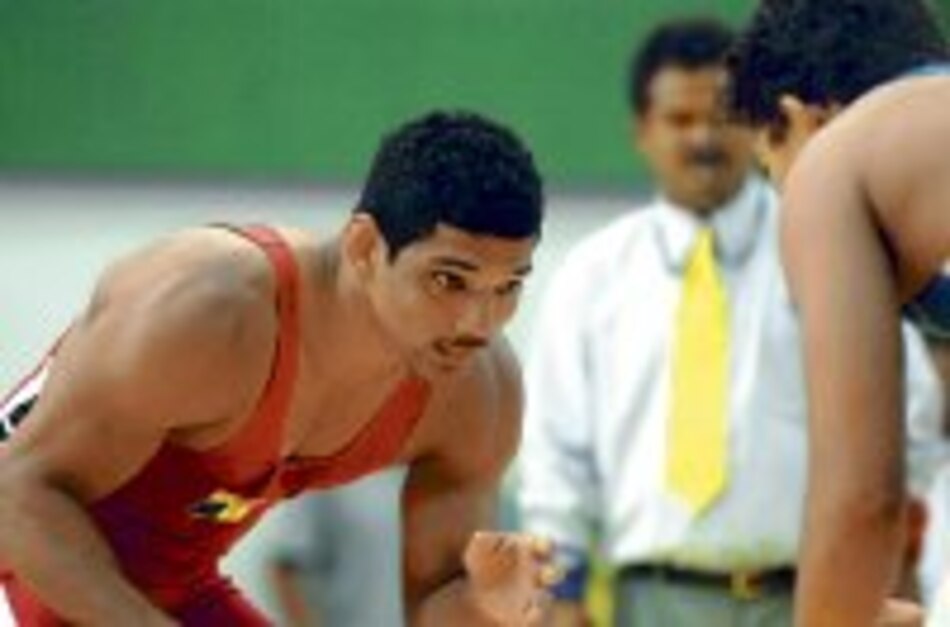 Leonardo González avanza en recuperación