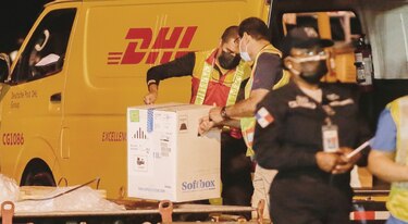 Panamá retoma plan de vacunación tras llegar 67 mil 860 dosis