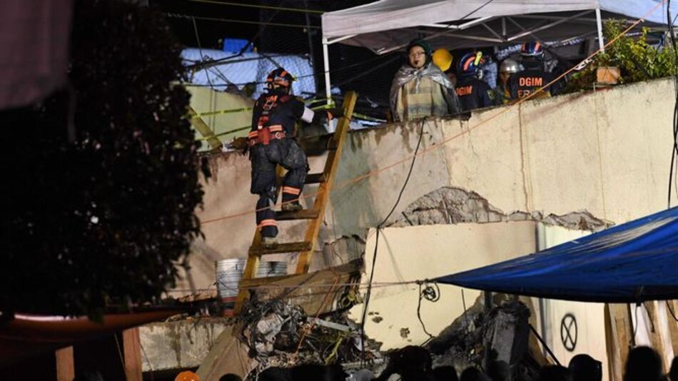 Niña atrapada, símbolo del rescate tras el sismo en México