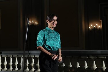 Julieta Venegas recorre su pasado en su nuevo álbum