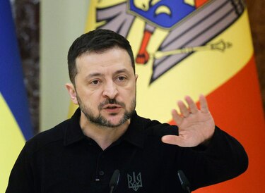Zelenski dice que en reunión con Trump abordaron sanciones adicionales contra Rusia