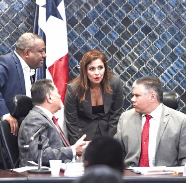 Magistrados de la Corte Suprema acumulan denuncias