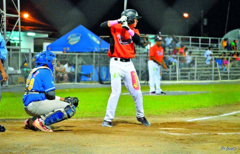 Los Santos clasifica a la segunda ronda