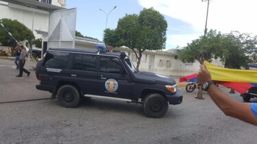 Periodista seguirá detenido en Venezuela acusado de lavado