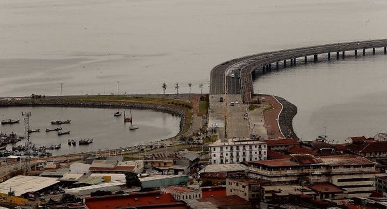 Exigen auditar la cinta costera tres