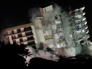 Demuelen con explosivos los restos del condominio colapsado en la ciudad de Miami