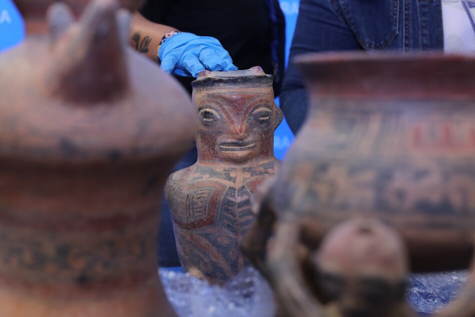 MiCultura recibe piezas precolombinas y artesanías para conservación