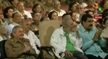 Fidel Castro festeja su 90 cumpleaños en gala con niños