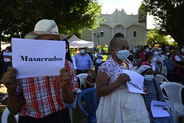Estados Unidos entrega a la justicia salvadoreña documentos desclasificados de masacre en El Mozote