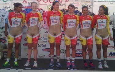 UCI censura uniforme de ciclistas colombianas