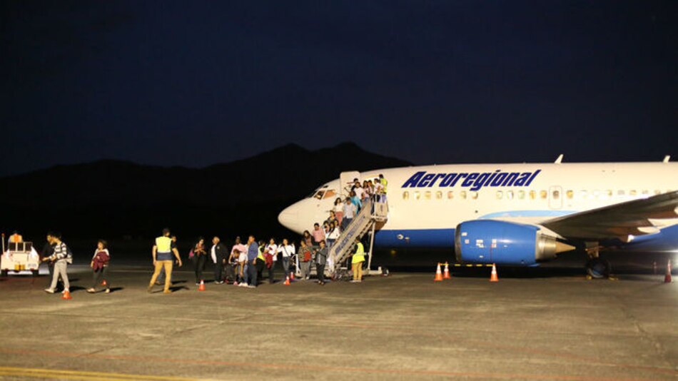 Inauguran vuelos chárter entre Ecuador y Panamá