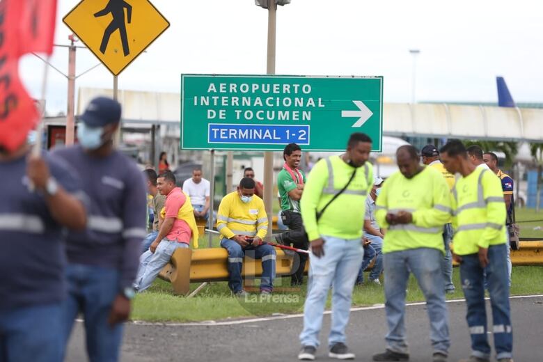 Suntracs protesta en varios puntos del país; dirigencia obrera reporta un 96% de paralización de la industria