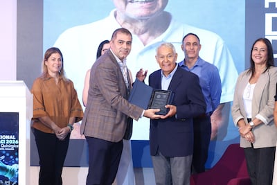 Pionero de la coloproctología en Panamá recibe homenaje