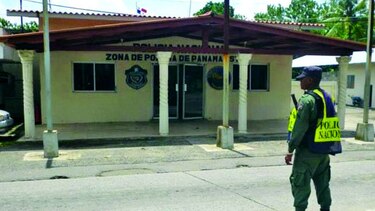Detienen a guna que intentaba trasegar droga líquida