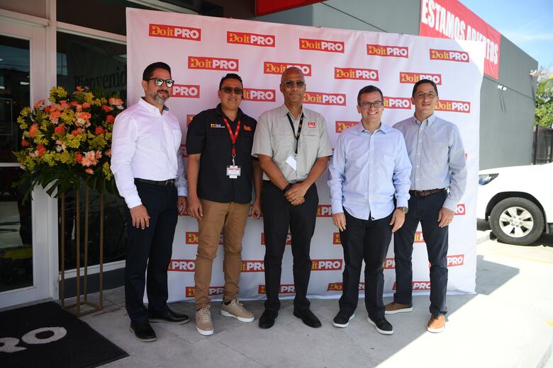 Do it Center inaugura su primera tienda especializada en materiales y herramientas para profesionales del sector