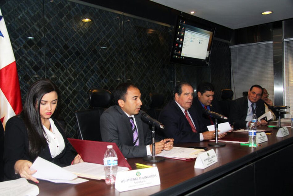 Aprueban en primer debate acuñación de monedas por $37 millones