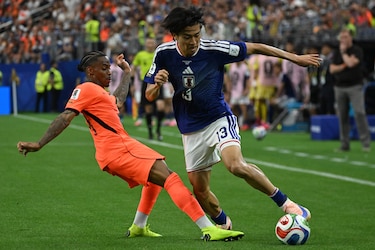 Japón le niega la victoria a Koeman con tenacidad y resiliencia