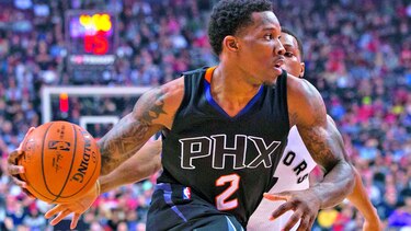 Bledsoe impresiona y Suns vencen a los Raptors