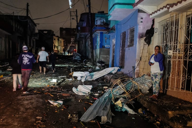 Tres muertos en Cuba por un potente tornado