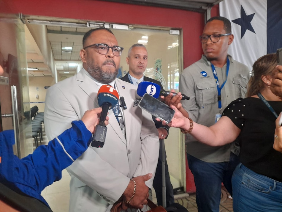 Imputan cargos y ordenan la detención de dos hombres implicados en la muerte de Esteban De León