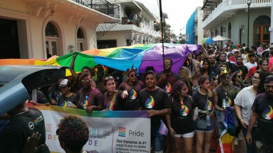 Realizan marcha del orgullo en el Casco Antiguo