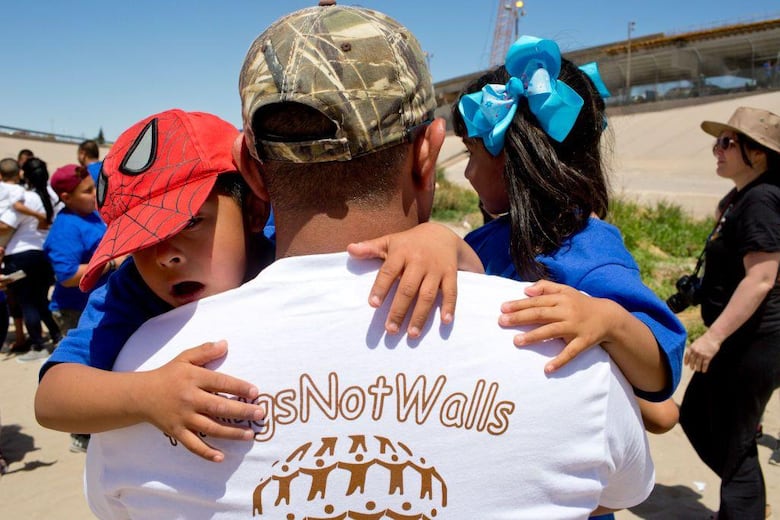 El gobierno de Estados Unidos pone fin a programas de reunificación familiar para los ciudadanos de Colombia, Cuba, Ecuador, El Salvador, Guatemala, Haití y Honduras