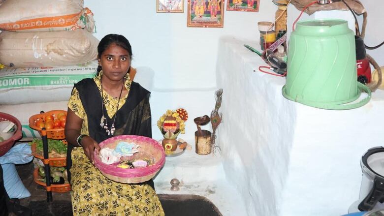 Devadasis, las jóvenes entregadas a los dioses que quedan atrapadas en una vida de explotación sexual