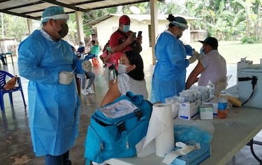 Comienza vacunación de docentes que laboran en la comarca Ngäbe Buglé