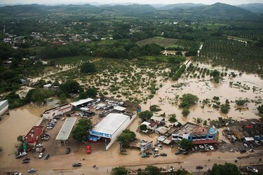 La combinación atmosférica que causó las devastadoras inundaciones en México que dejan al menos 64 muertos