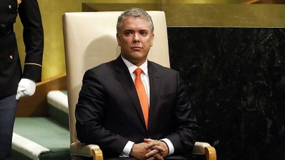 Presidente de Colombia busca una solución diplomática y no bélica en Venezuela