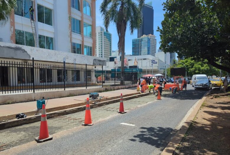 MOP cierra parcialmente la vía España por trabajos de reposición de losas