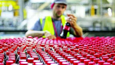 Coca-Cola anuncia vasta reorganización  