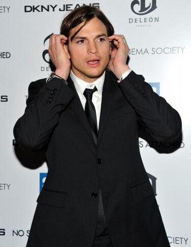 Ashton Kutcher, criticado por mensaje en Twitter