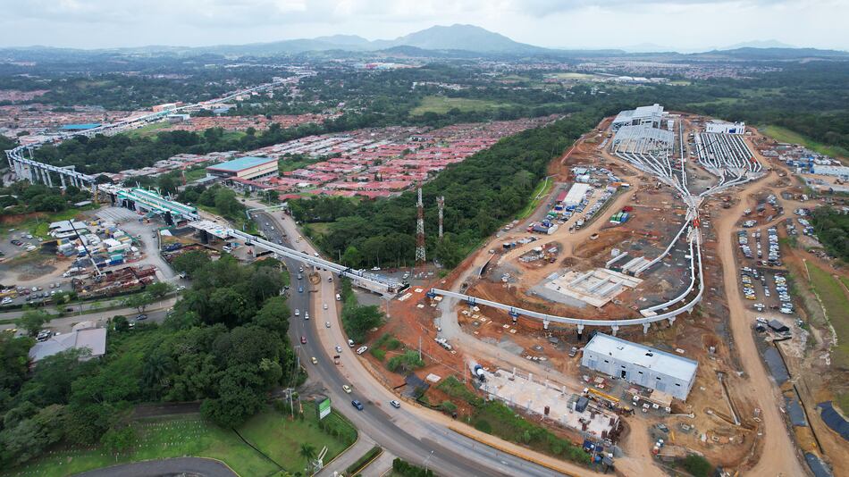 Cierre nocturno en la autopista Arraiján-La Chorrera por obras de la Línea 3