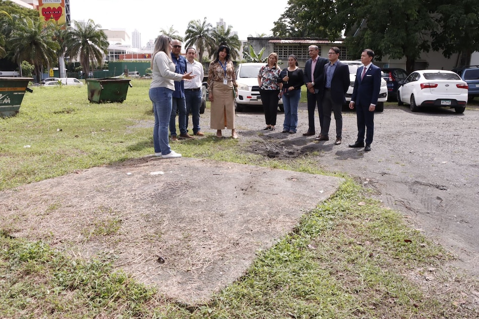 Evalúan impacto de obras del Saneamiento de la Bahía en la Escuela Isabel Herrera Obaldía