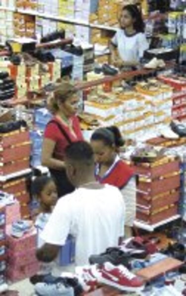 Wal-Mart tantea inversión en Panamá