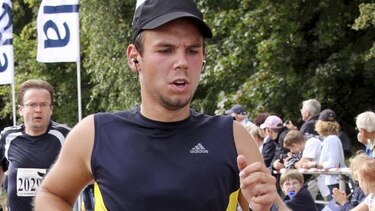 Copiloto Germanwings buscó drogas letales, según fiscales alemanes