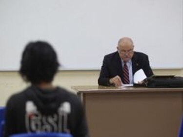 Miguel Antonio Bernal: Universidad de Panamá debe acatar la orden de la Corte