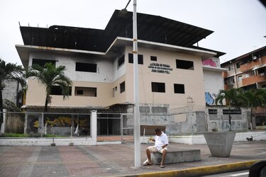 Mayer Mizrachi propone reubicar a los buhoneros de la peatonal en el edificio Juan Ramón Poll