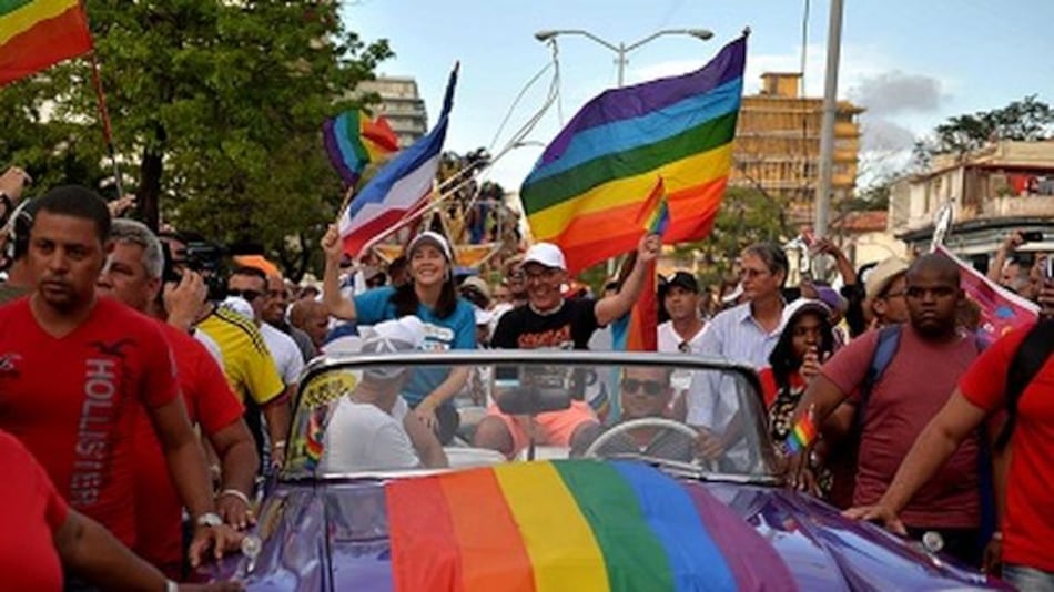 Cuba evita legislar sobre matrimonio homosexual en su nueva Constitución
