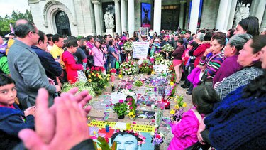 Despiden restos del cantante Juan Gabriel