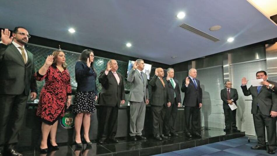 Cuestionan comisión legislativa