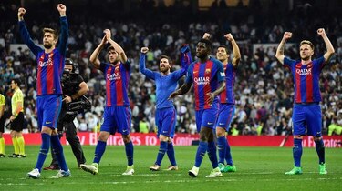 Barcelona gana 3-2 al Real Madrid con doblete de Messi