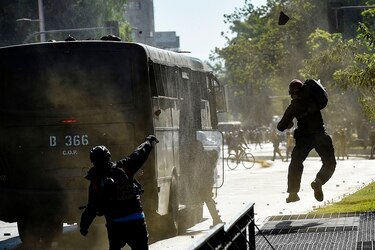 Miles de manifestantes vuelven a las calles en Chile para pedir renuncia del presidente Piñera