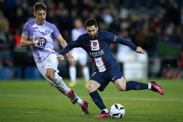 2-1. Messi y Achraf enderezan al PSG