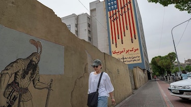 ‘Irán nunca cederá el control del estrecho de Ormuz’: la BBC entrevista en Teherán al excomandante de la Guardia Revolucionaria