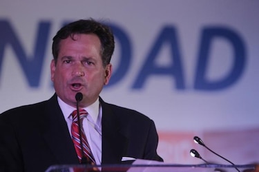 Navarro pide a perredistas que salgan a fiscalizar el conteo de sus votos