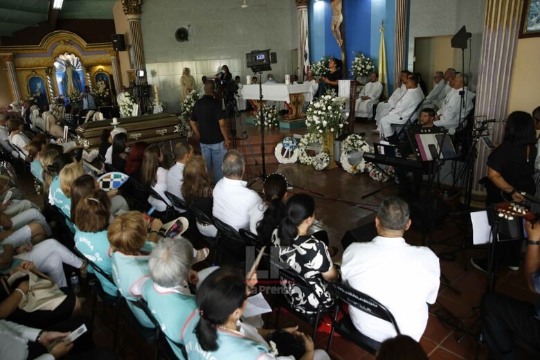 ‘Sor Lourdes dejó huellas’; despiden a la directora del Hogar San José de Malambo