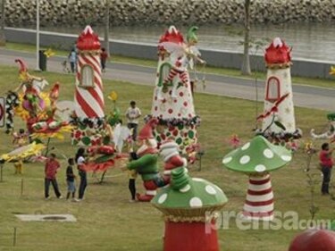 Retocan las villas navideñas