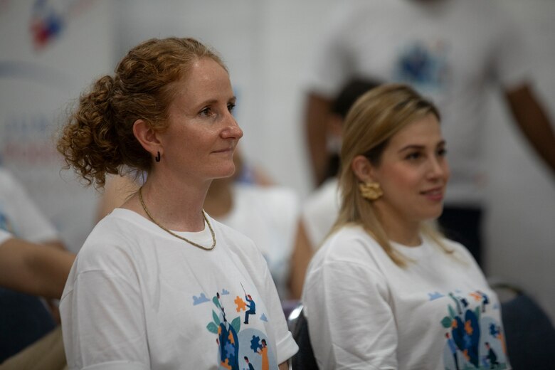 Embajada de Canadá celebra su Día Nacional con estudiantes de Curundú